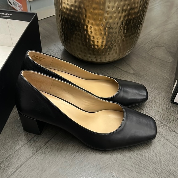 Naturalizer KARINA Block Heel Pumps (NARROW) - Picture 8 of 11